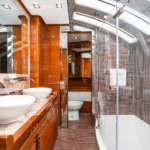 007-XOXO-Benetti-85-Owners-En-Suite-007-DPRMPwDB