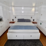 009-Owner-Stateroom-SHARKWATER-144-Niigata-IMG_9932-aOSSXqxL
