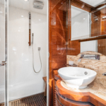 011-XOXO-Benetti-85-VIP-En-Suite-011-1qKB4JUu