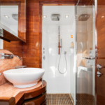 013-XOXO-Benetti-85-Guest-En-Suite-013-vUkMYhNH