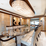 QUEEN-MAVIA_10_SW_Dining-room_Queen-Mavia-133_LR-7UOlHEug