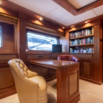 ULYSSES_07_Owners-Office-on-Main-Deck_Ulysses-107_HR-WNeV655m