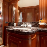 ULYSSES_12_VIP-Bathroom_Ulysses-13_HR-xm7c1xKg