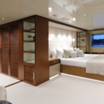 X-Sanlorenzo_06_MASTER-STATEROOM-LR-F4jKQmZ2